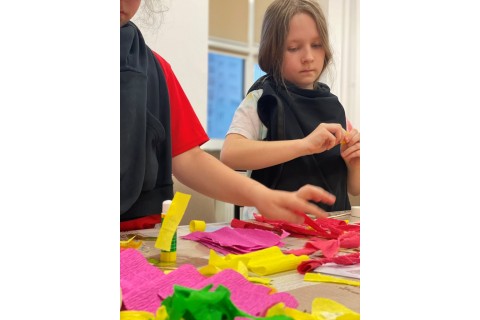 Warsztaty kreatywne dla dzieci 6-11 lat „Niespodzianka dla Mamy”