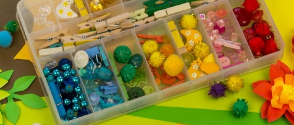 Warsztaty kreatywne dla seniorów - Biżuteria z zamków, filcu...