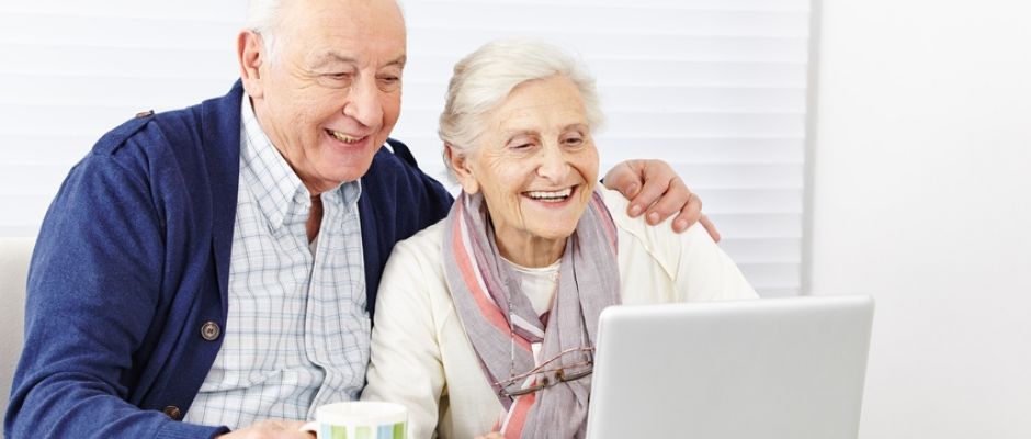 Warsztaty komputerowe seniorzy-social media i komunikatory internetowe