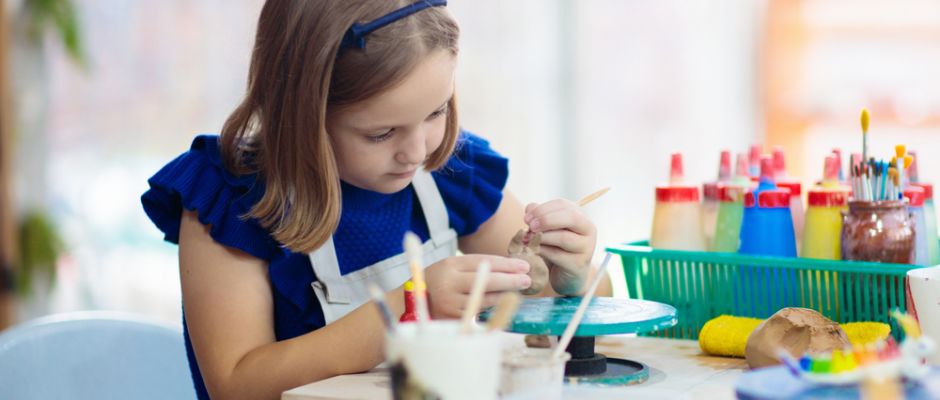 Warsztaty kreatywne dla dzieci 7+ Malowanie doniczek i sianie rzeżuchy