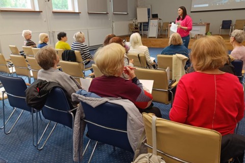 Trening pamięci i koncentracji seniorów na wesoło