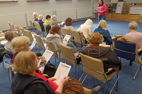 Trening pamięci i koncentracji seniorów na wesoło