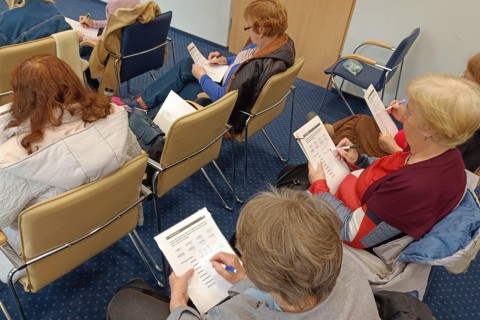 Trening pamięci i koncentracji seniorów na wesoło