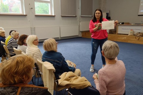 Trening pamięci i koncentracji seniorów na wesoło