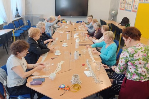 Warsztaty kreatywne dla seniorów - makrama dla początkujących