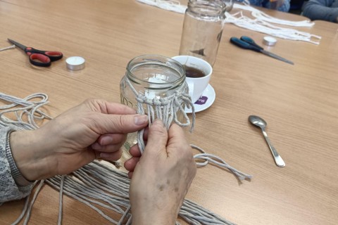 Warsztaty kreatywne dla seniorów - makrama dla początkujących