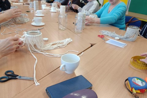 Warsztaty kreatywne dla seniorów - makrama dla początkujących