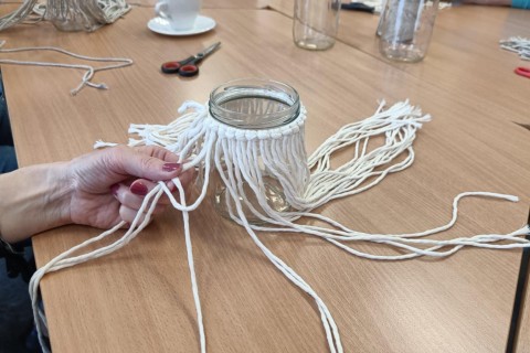 Warsztaty kreatywne dla seniorów - makrama dla początkujących