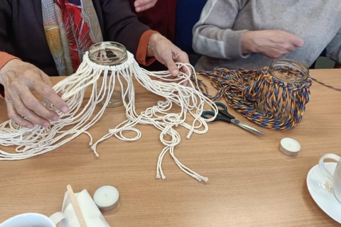 Warsztaty kreatywne dla seniorów - makrama dla początkujących