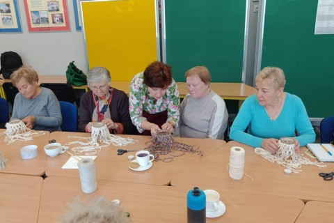 Warsztaty kreatywne dla seniorów - makrama dla początkujących