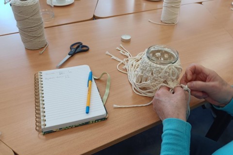 Warsztaty kreatywne dla seniorów - makrama dla początkujących