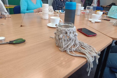 Warsztaty kreatywne dla seniorów - makrama dla początkujących