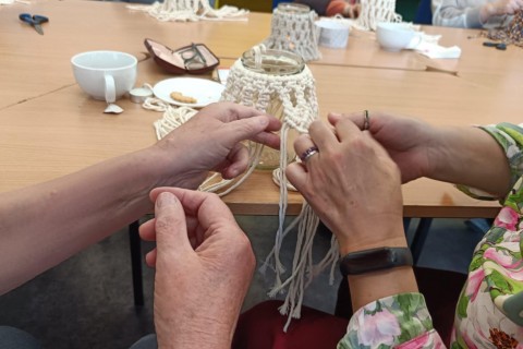 Warsztaty kreatywne dla seniorów - makrama dla początkujących