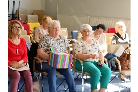 Trening pamięci i koncentracji seniorów na wesoło