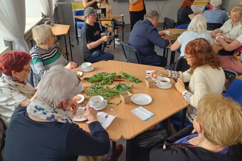 Warsztaty zielarskie dla seniorów -„Moc ukryta w nasionach i liściach”