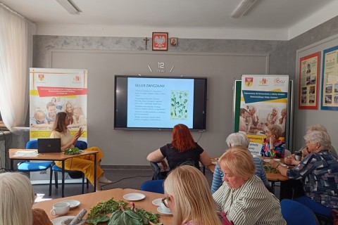 Warsztaty zielarskie dla seniorów -„Moc ukryta w nasionach i liściach”