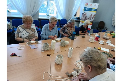 Warsztaty makramy dla seniorów