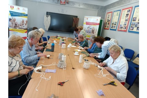 Warsztaty makramy dla seniorów