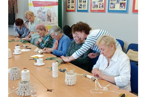 Warsztaty makramy dla seniorów