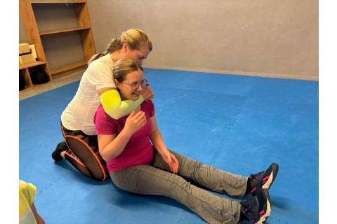 ZAJĘCIA SAMOOBRONY DLA KOBIET