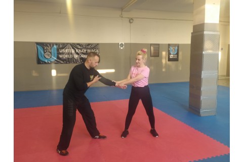 ZAJĘCIA SAMOOBRONY DLA KOBIET