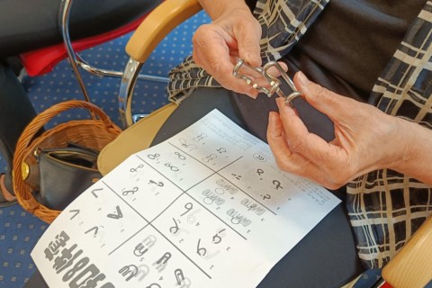 Trening pamięci i koncentracji seniorów na wesoło