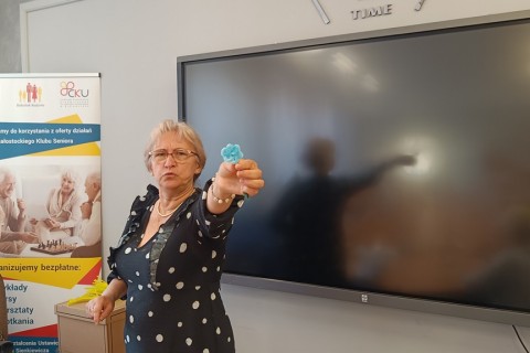 Warsztaty kreatywne dla seniorów - Kwiaty z drucików kreatywnych