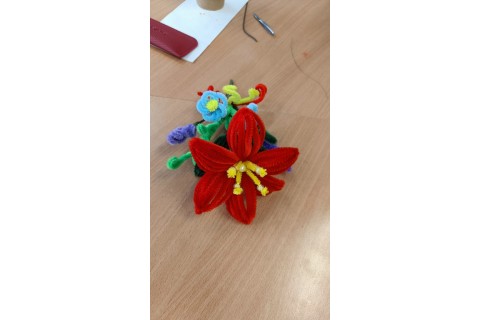 Warsztaty kreatywne dla seniorów - Kwiaty z drucików kreatywnych