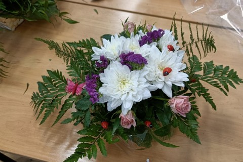 Warsztaty florystyczne dla seniorów - kompozycja na stół