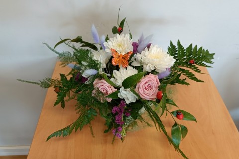 Warsztaty florystyczne dla seniorów - kompozycja na stół