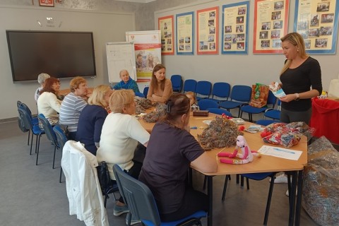 Charytatywna akcja szycia małpek