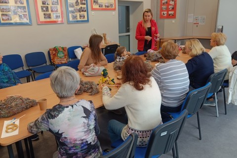 Charytatywna akcja szycia małpek