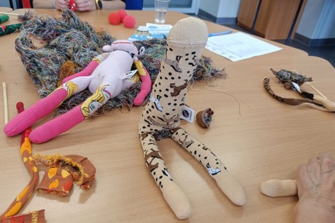 Charytatywna akcja szycia małpek