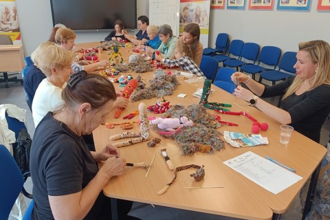 Charytatywna akcja szycia małpek