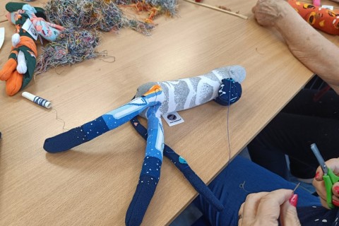 Charytatywna akcja szycia małpek