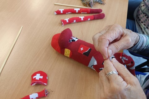 Charytatywna akcja szycia małpek