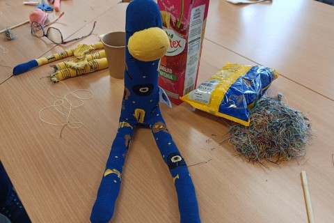 Charytatywna akcja szycia małpek