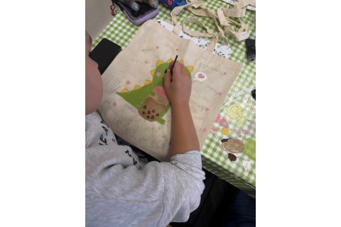 Warsztaty kreatywne dla dzieci 9+ Malowanie toreb eko