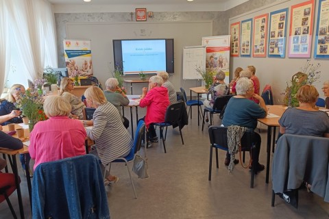 Warsztaty zielarskie dla seniorów -„Kwiaty, które karmią i leczą”