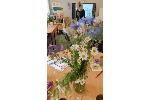 Warsztaty zielarskie dla seniorów -„Kwiaty, które karmią i leczą”