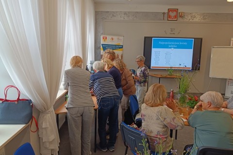 Warsztaty zielarskie dla seniorów -„Kwiaty, które karmią i leczą”