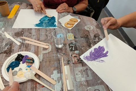 Warsztaty malarstwa dla seniorów - obrazy strukturalne