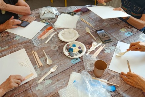 Warsztaty malarstwa dla seniorów - obrazy strukturalne