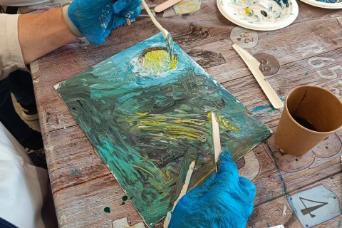 Warsztaty malarstwa dla seniorów - obrazy strukturalne