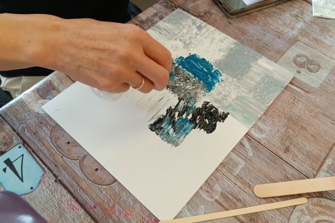 Warsztaty malarstwa dla seniorów - obrazy strukturalne