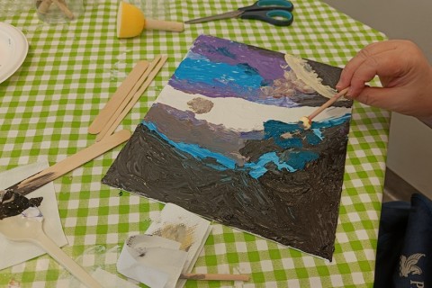 Warsztaty malarstwa dla seniorów - obrazy strukturalne