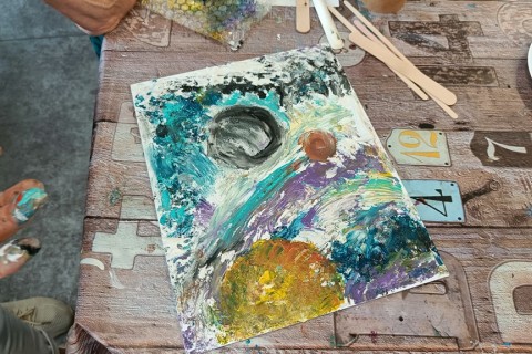 Warsztaty malarstwa dla seniorów - obrazy strukturalne