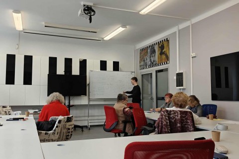 Zajęcia j. angielskiego dla seniorów