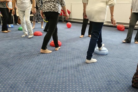 Trening medyczny stóp dla seniorów