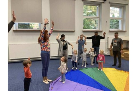 Zajęcia umuzykalniające dla rodziców z dziećmi w wieku 2-3 lata